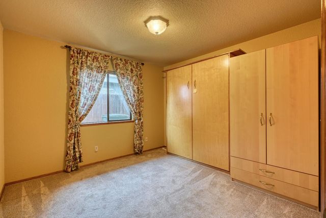 2535 Buckeye Dr, Rocklin, CA 95677