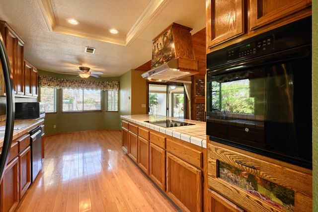 2535 Buckeye Dr, Rocklin, CA 95677