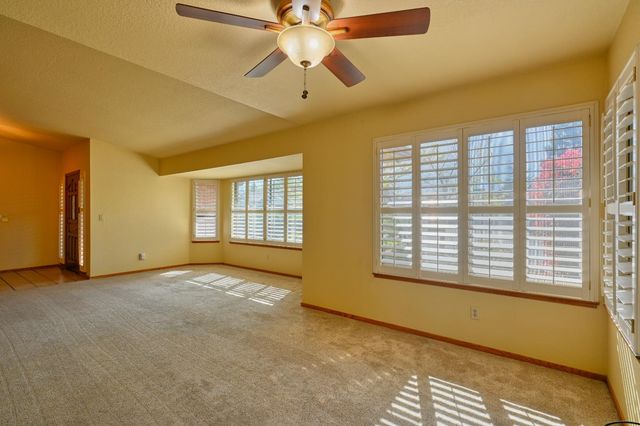 2535 Buckeye Dr, Rocklin, CA 95677