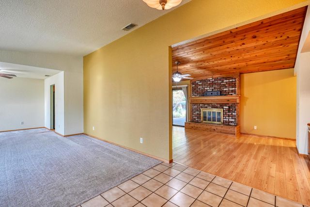 2535 Buckeye Dr, Rocklin, CA 95677