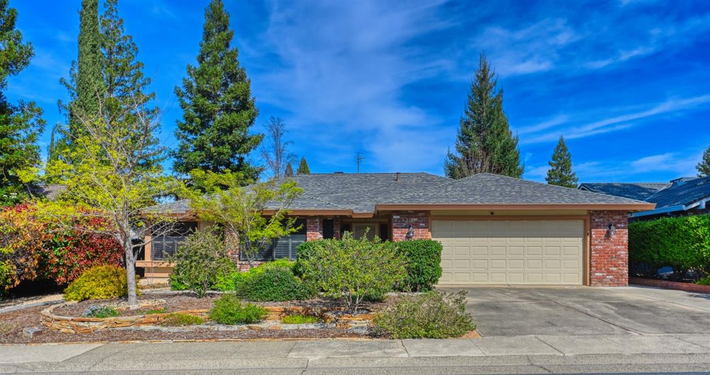 2535 Buckeye Dr, Rocklin, CA 95677