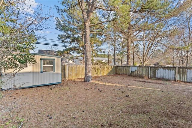 121 Woodleigh Rd, Dothan, AL 36305