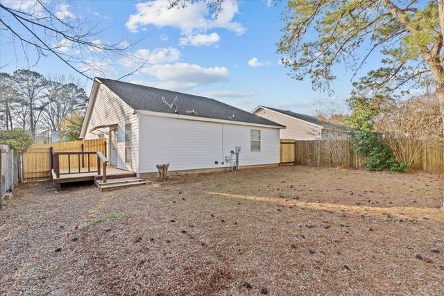 121 Woodleigh Rd, Dothan, AL 36305