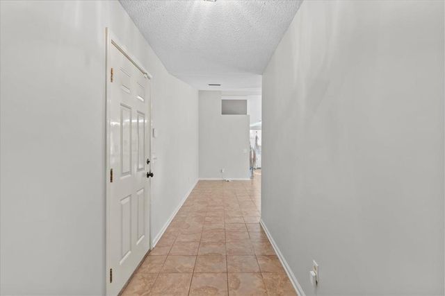 121 Woodleigh Rd, Dothan, AL 36305