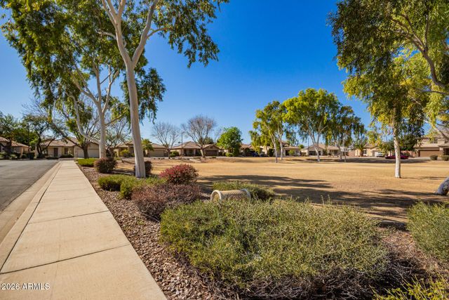 16852 W CENTRAL Street, Surprise, AZ 85388
