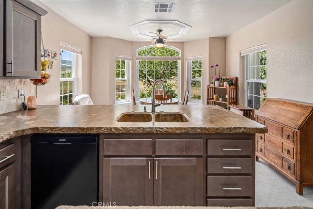 9251 Elizabeth Lake, Leona Valley, CA 93551