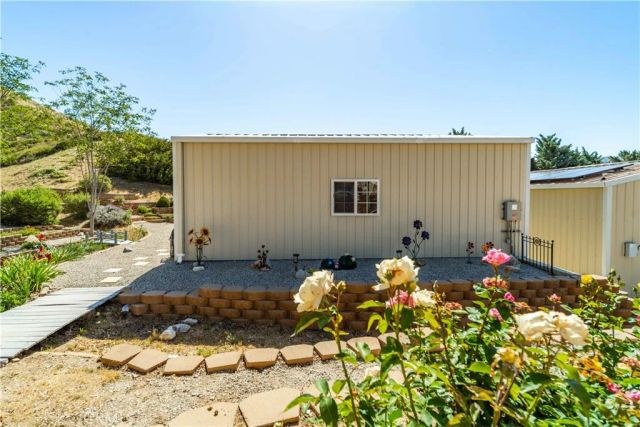 9251 Elizabeth Lake, Leona Valley, CA 93551