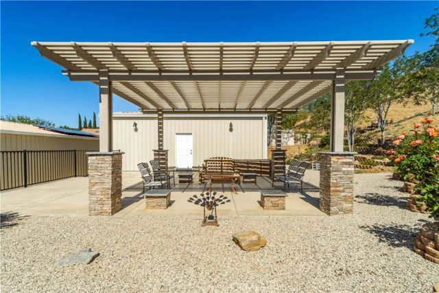 9251 Elizabeth Lake, Leona Valley, CA 93551
