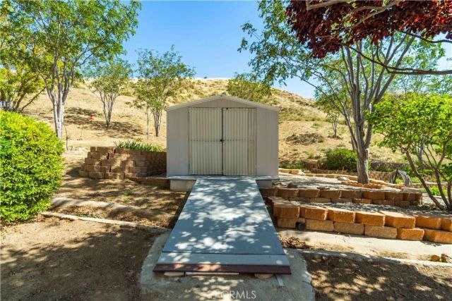 9251 Elizabeth Lake, Leona Valley, CA 93551