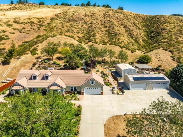 9251 Elizabeth Lake, Leona Valley, CA 93551