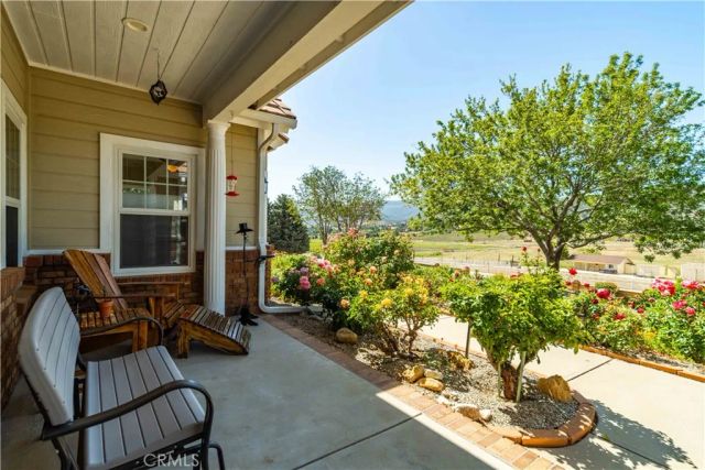9251 Elizabeth Lake, Leona Valley, CA 93551