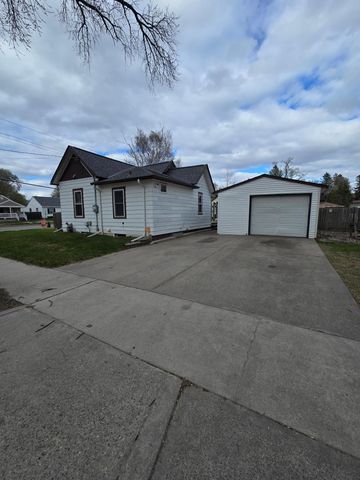 1426 13th Avenue S, Fargo, ND 58103