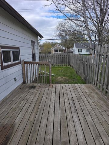 1426 13th Avenue S, Fargo, ND 58103