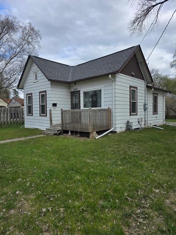 1426 13th Avenue S, Fargo, ND 58103