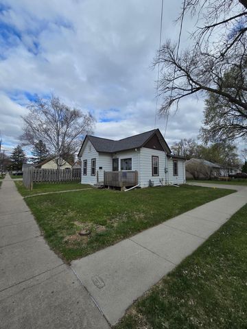 1426 13th Avenue S, Fargo, ND 58103