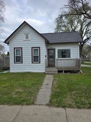 1426 13th Avenue S, Fargo, ND 58103