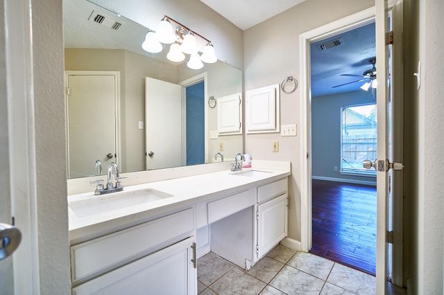 2314 Pebbledowne Circle, Sugar Land, TX 77478