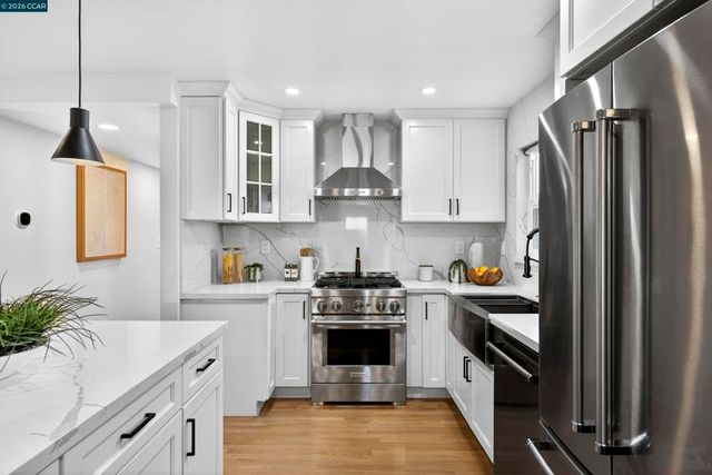 1891 Gilly Ln, Concord, CA 94518
