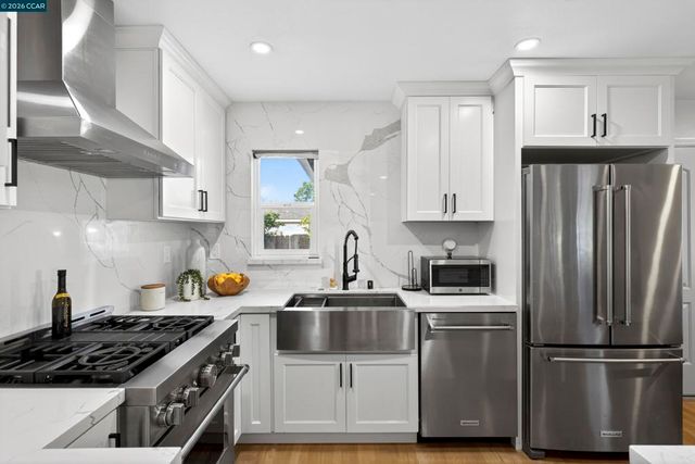 1891 Gilly Ln, Concord, CA 94518