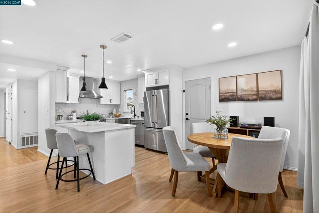 1891 Gilly Ln, Concord, CA 94518