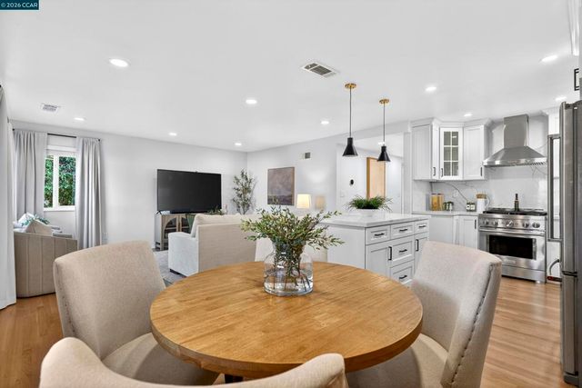1891 Gilly Ln, Concord, CA 94518