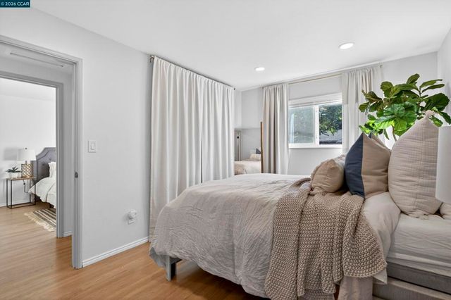 1891 Gilly Ln, Concord, CA 94518
