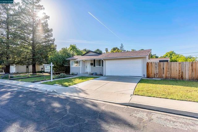 1891 Gilly Ln, Concord, CA 94518