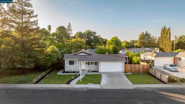 1891 Gilly Ln, Concord, CA 94518