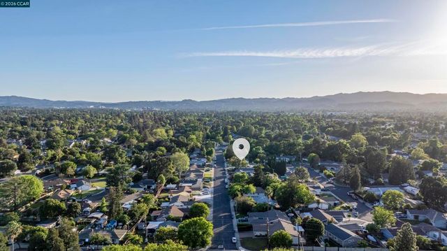 1891 Gilly Ln, Concord, CA 94518