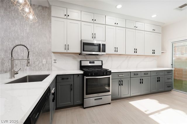 4046 Sparrow Rock Street, Las Vegas, NV 89129