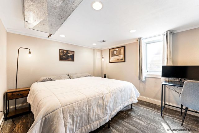 216 W 3RD AVE, Cheyenne, WY 82001
