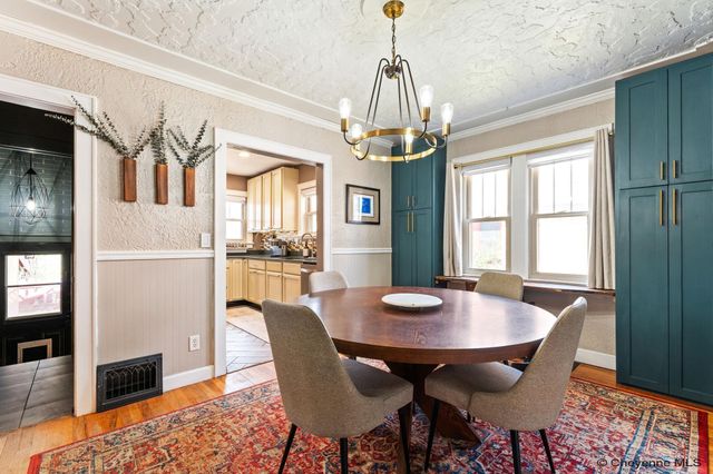 216 W 3RD AVE, Cheyenne, WY 82001