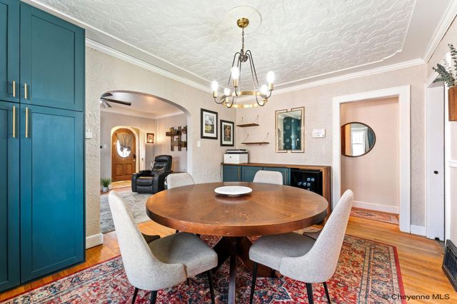 216 W 3RD AVE, Cheyenne, WY 82001