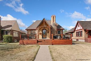216 W 3RD AVE, Cheyenne, WY 82001