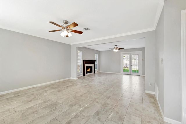 811 Island Meadow Court, Houston, TX 77062