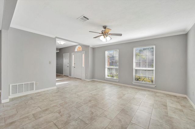 811 Island Meadow Court, Houston, TX 77062