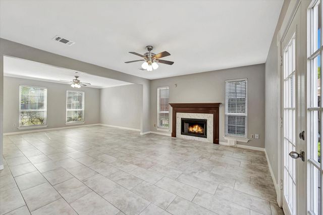 811 Island Meadow Court, Houston, TX 77062