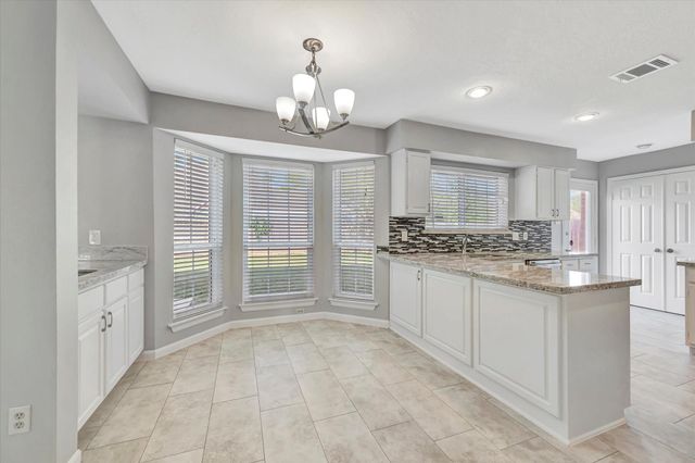 811 Island Meadow Court, Houston, TX 77062