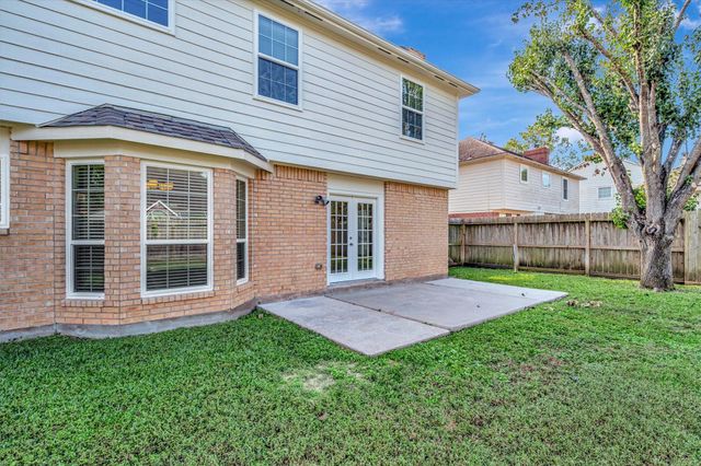 811 Island Meadow Court, Houston, TX 77062