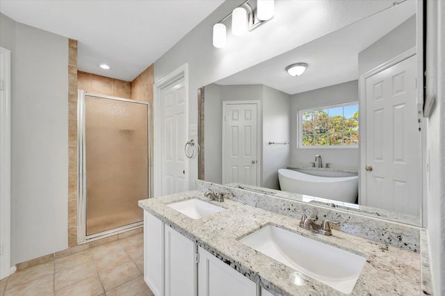 811 Island Meadow Court, Houston, TX 77062