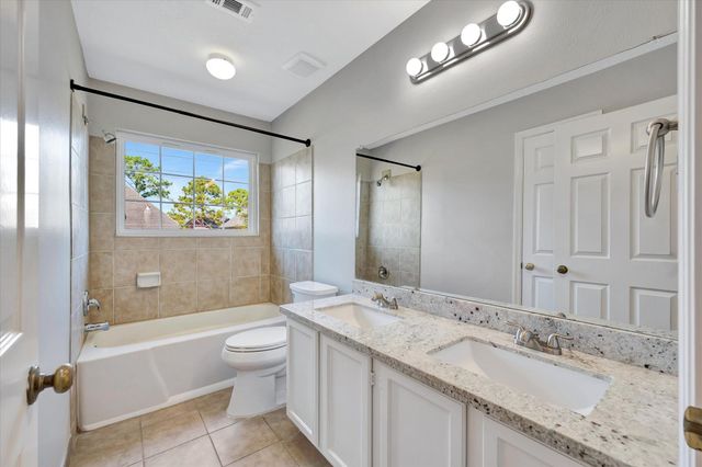 811 Island Meadow Court, Houston, TX 77062