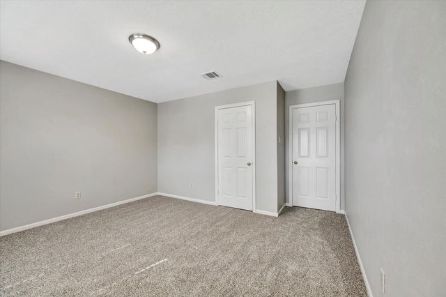 811 Island Meadow Court, Houston, TX 77062