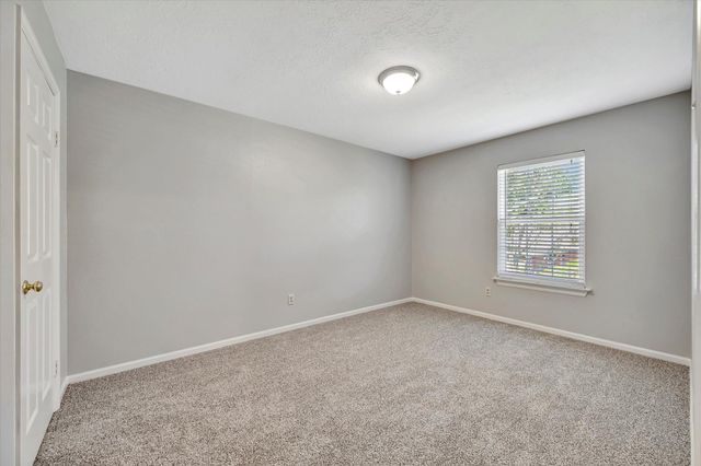 811 Island Meadow Court, Houston, TX 77062