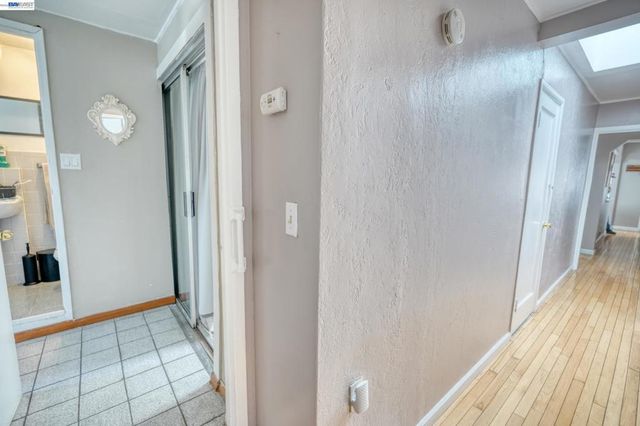 150 Cambridge St, San Francisco, CA 94134