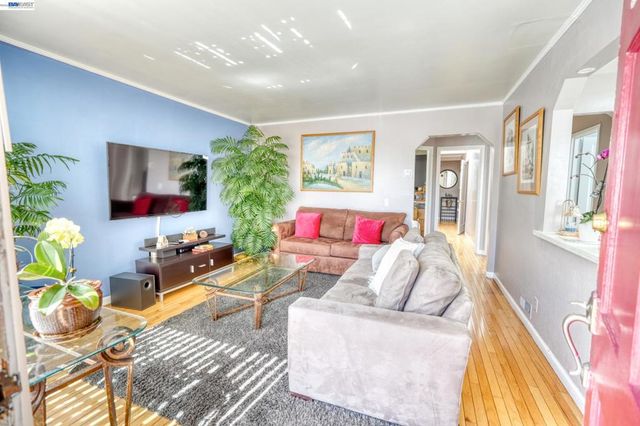 150 Cambridge St, San Francisco, CA 94134
