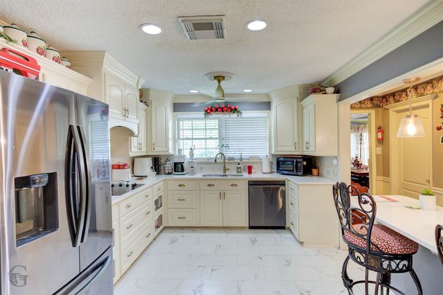 5960 Thornhill Avenue, Shreveport, LA 71106