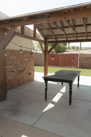 4007 E Heatherbrae Drive, Phoenix, AZ 85018