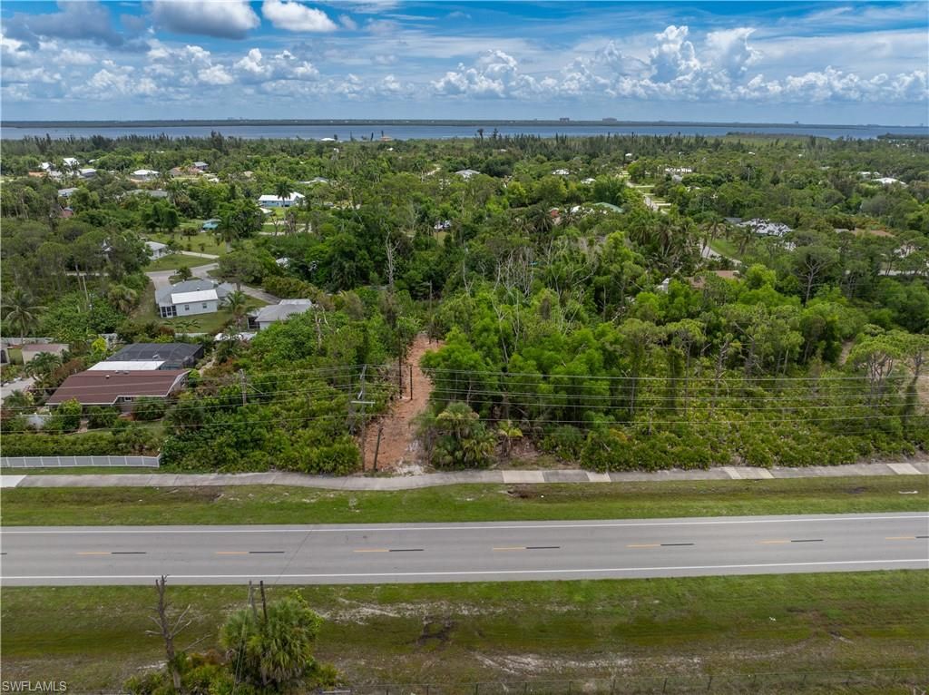 5750 Stringfellow RD, OTHER, FL 33956 — photo 2