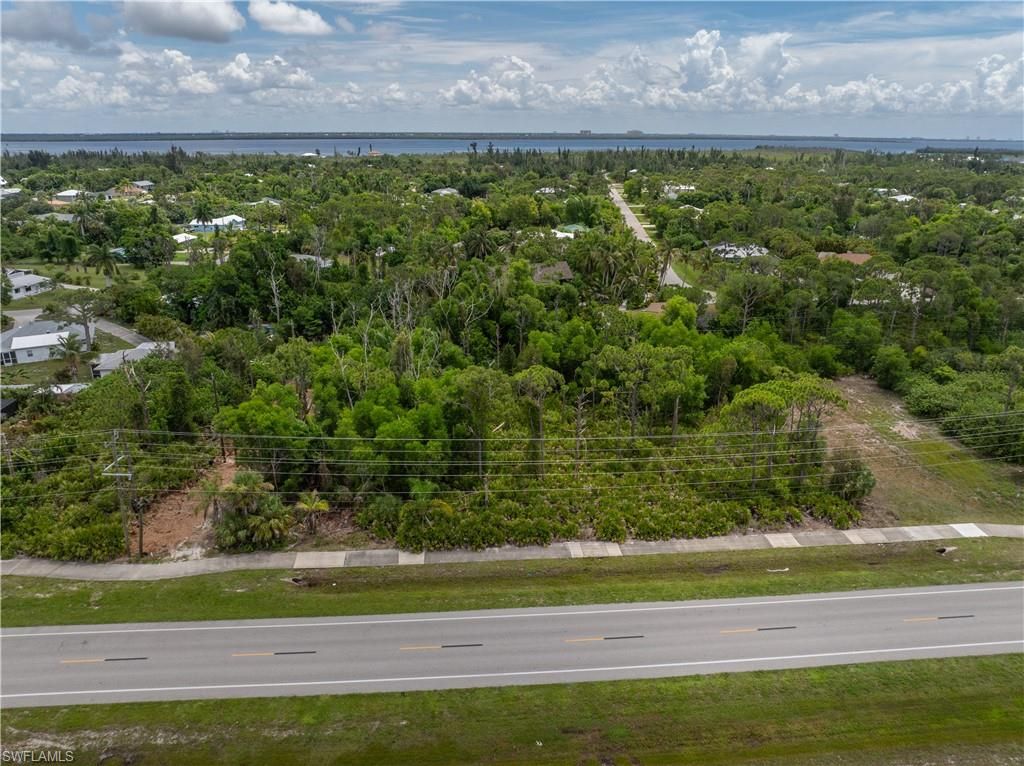 5750 Stringfellow RD, OTHER, FL 33956 — photo 3