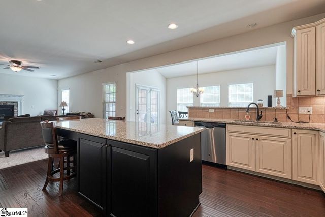 455 Shoreline Boulevard, Boiling Springs, SC 29316